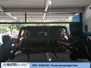 Autoglass Ganti kaca mobil Jeep Rubicon 5 300x225 - Autoglass - Ganti kaca mobil - Jeep Rubicon