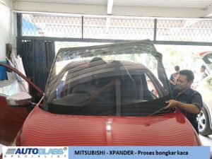 Autoglass Ganti kaca mobil Mitsubishi Xpander 4 300x225 - Autoglass - Ganti kaca mobil - Mitsubishi Xpander