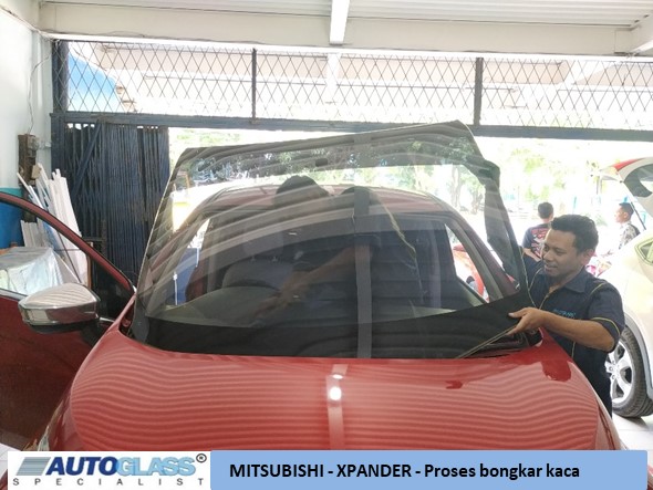 Autoglass Ganti kaca mobil Mitsubishi Xpander 4 - Mitsubishi Xpander - Ganti kaca mobil depan