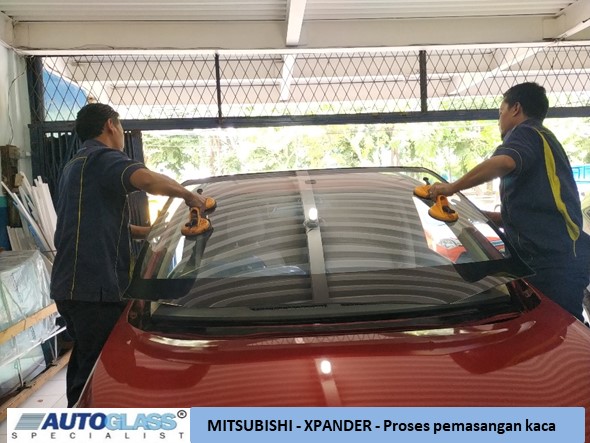 Autoglass Ganti kaca mobil Mitsubishi Xpander 5 - Mitsubishi Xpander - Ganti kaca mobil depan