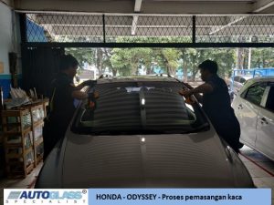 Autoglass Jual kaca mobil Ganti kaca mobil Honda Odyssey 5 300x225 - Autoglass - Ganti kaca mobil - Honda Odyssey (5)