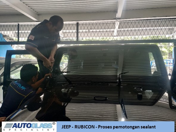 Autoglass Ganti kaca mobil Jeep Rubicon 3 - Jeep Rubicon - Ganti kaca mobil depan