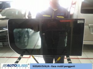 Autoglass Ganti kaca mobil Nissan Evalia 2 300x224 - Autoglass - Ganti kaca mobil - Nissan Evalia (2)